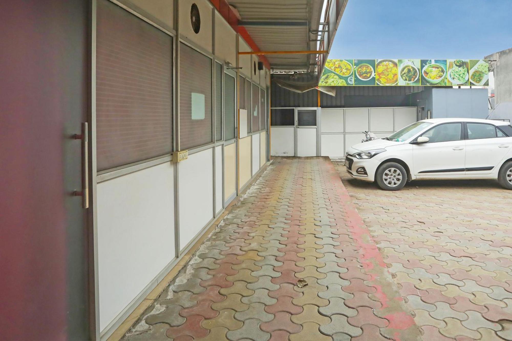 Collection O Harsh Hotel & Restaurant Bhiwadi Eksteriør bilde