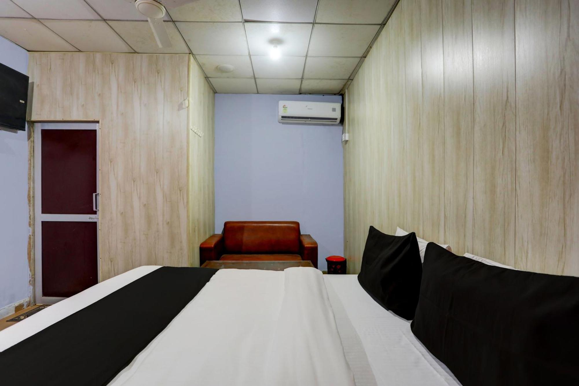 Collection O Harsh Hotel & Restaurant Bhiwadi Eksteriør bilde